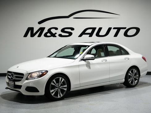 Used 2018 Mercedes-Benz C 300 Sedan image 4