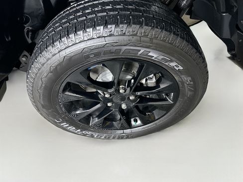 Used 2023 Jeep Wrangler Unlimited Sahara AWD/4WD image 11