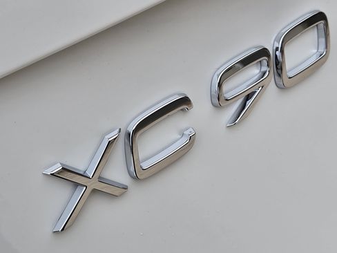 New 2026 Volvo XC90 B6 Ultra image 14