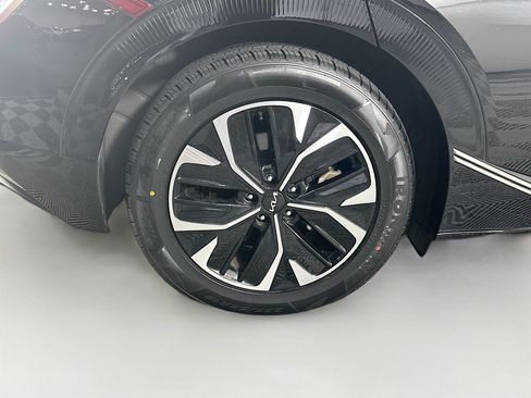 Used 2023 Kia EV6 Wind RWD image 11