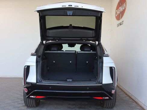Used 2024 Cadillac Lyriq Tech RWD image 5