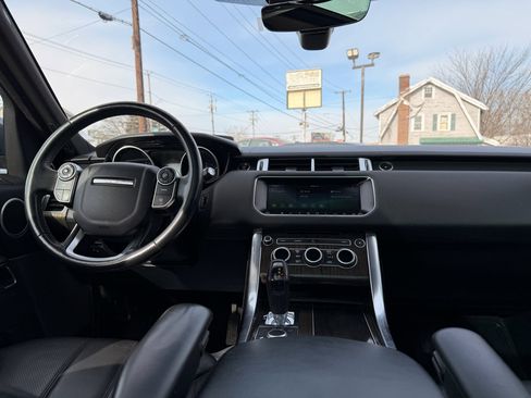 Used 2017 Land Rover Range Rover Sport SE image 15