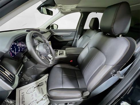 Used 2025 MAZDA CX-90 3.3 Turbo w/ Premium Sport Pkg image 18