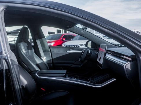 Used 2022 Tesla Model S Plaid image 36