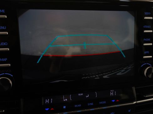 Used 2021 Toyota Sienna XLE image 30