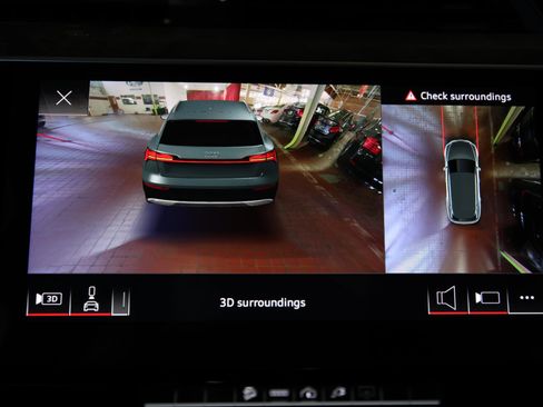 Used 2021 Audi e-tron Premium w/ Convenience Plus Package image 25