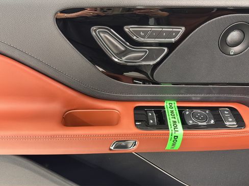 New 2026 Lincoln Aviator Reserve w/ Illumination Package RWD image 11