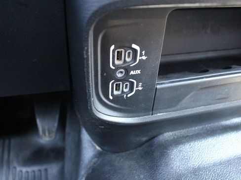 Used 2021 RAM 2500 Tradesman RWD image 32