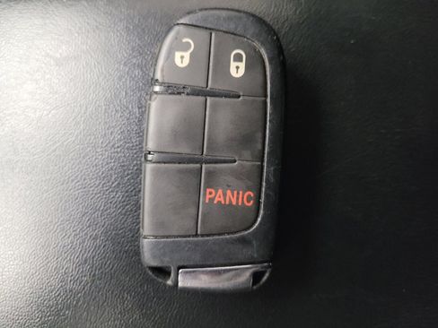 Used 2021 Jeep Compass Latitude FWD image 32