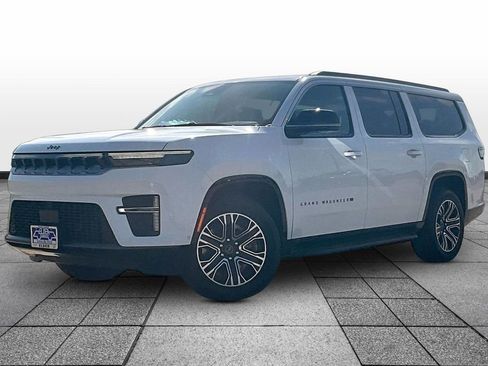 New 2026 Jeep Grand Wagoneer L 4WD image 2