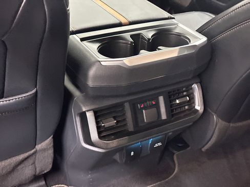 Used 2023 Ford F150 Platinum image 19