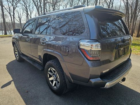 Used 2018 Toyota 4Runner TRD Off-Road Premium image 8