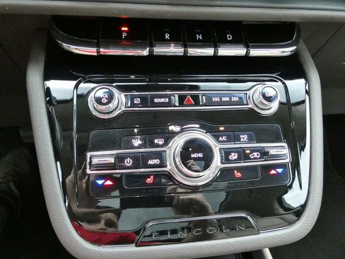Used 2022 Lincoln Corsair Reserve FWD image 29