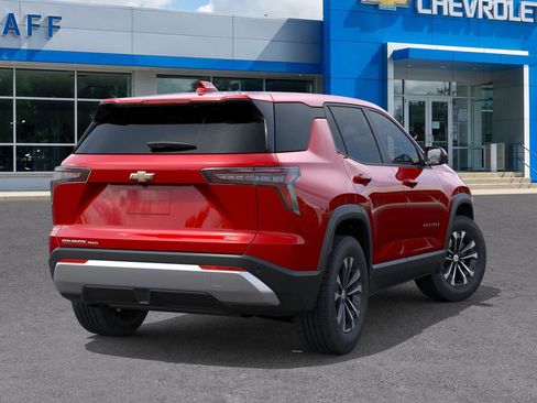 New 2026 Chevrolet Equinox LT w/ LPO, Floor Liner Package image 4