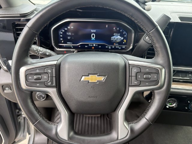 Used 2024 Chevrolet Silverado 1500 LT AWD/4WD image 23