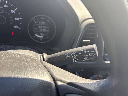 Certified 2022 Honda HR-V LX image 23