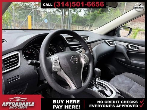 Used 2015 Nissan Rogue S AWD/4WD image 9