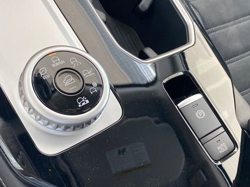 New 2025 Mitsubishi Outlander Trail Edition image 19