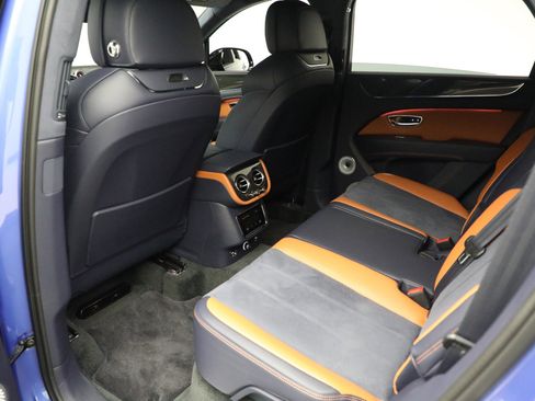 Certified 2024 Bentley Bentayga image 23