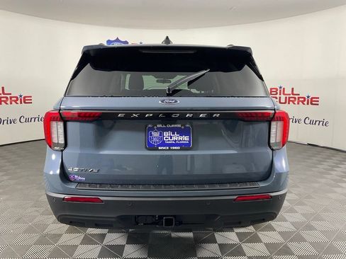 New 2026 Ford Explorer Active RWD image 4