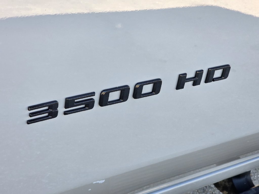Used 2024 Chevrolet Silverado 3500 LT w/ Z71 Sport Edition AWD/4WD image 46