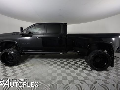 Used 2022 Chevrolet Silverado 3500 High Country w/ LPO, Hitch Package image 9