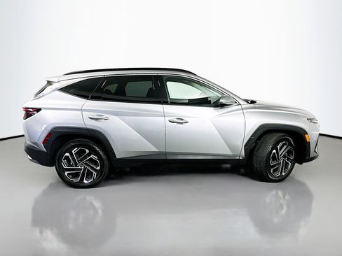 Certified 2025 Hyundai Tucson Limited AWD/4WD image 8