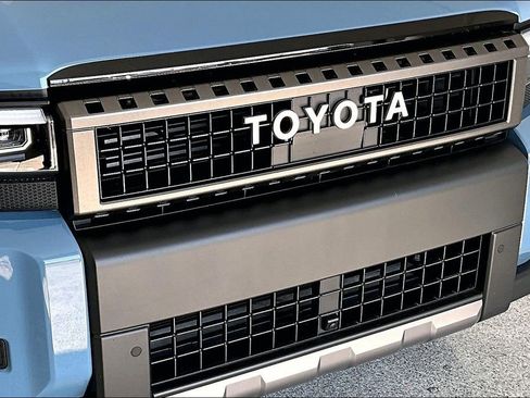Used 2026 Toyota Land Cruiser image 38