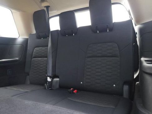 Certified 2025 Nissan Pathfinder SV FWD image 26