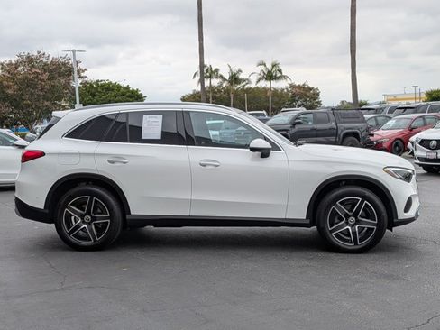 Used 2026 Mercedes-Benz GLC 300 image 4