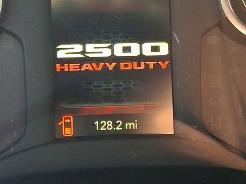 Used 2024 RAM 2500 Tradesman w/ Chrome Appearance Group image 19