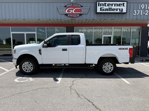 Used 2019 Ford F250 XL w/ Power Equipment Group AWD/4WD image 16