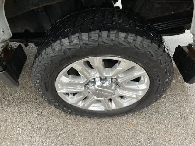 Used 2021 GMC Sierra 2500 4x4 Crew Cab w/ Gooseneck/5TH Wheel Package image 12