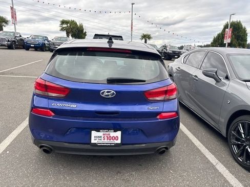 Used 2018 Hyundai Elantra GT Sport w/ Sport Tech Package 04 FWD image 7