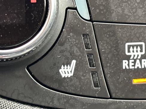 Used 2023 Chevrolet Malibu LT image 28