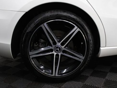 Used 2019 Mercedes-Benz A 220 4MATIC image 6