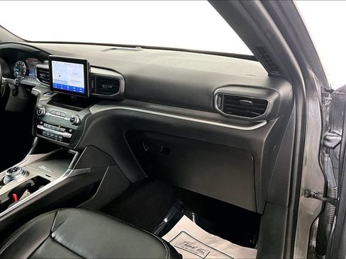 Used 2020 Ford Explorer XLT w/ Equipment Group 202A image 16