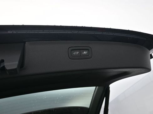 New 2026 Volvo XC90 B6 Plus w/ Protection Package Premier image 34