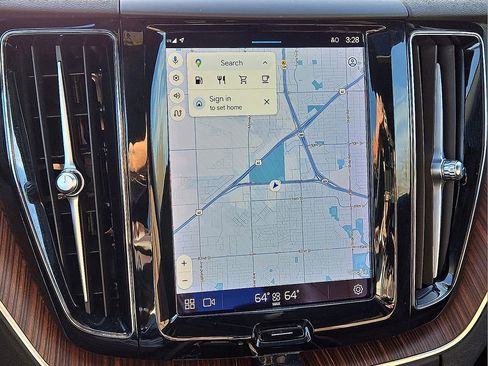 Certified 2023 Volvo XC60 B5 Plus w/ Protection Package Premier image 26