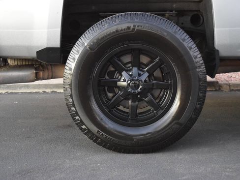 Used 2019 Chevrolet Silverado 2500 LTZ w/ Duramax Plus Package image 33