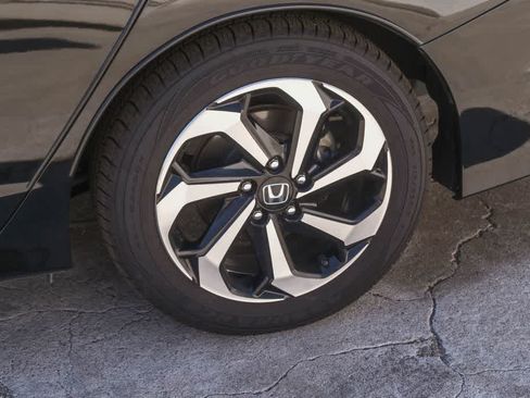 Used 2017 Honda Accord EX-L image 6