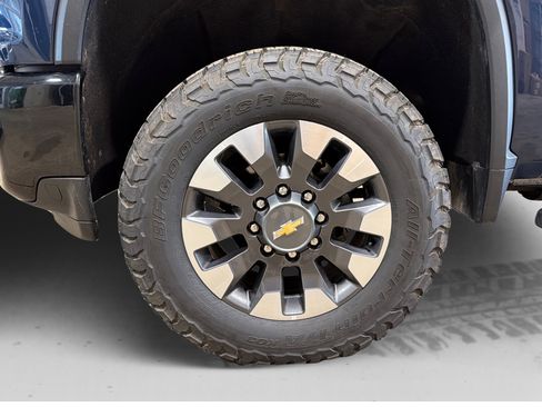 Used 2021 Chevrolet Silverado 2500 Custom w/ Custom Value Package image 49