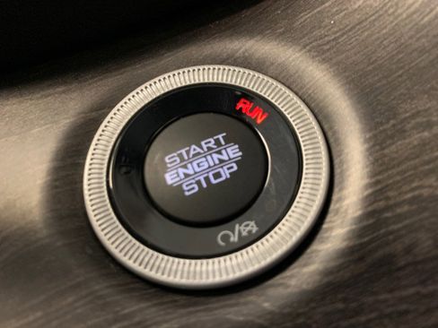 Used 2023 Jeep Grand Cherokee L Limited image 22