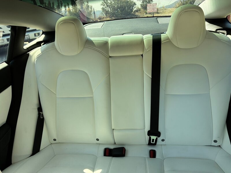 Used 2021 Tesla Model 3 Standard Range Plus RWD image 12