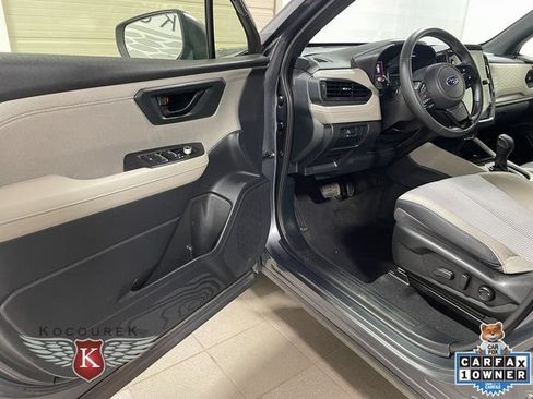 Used 2025 Subaru Forester Premium AWD/4WD image 11