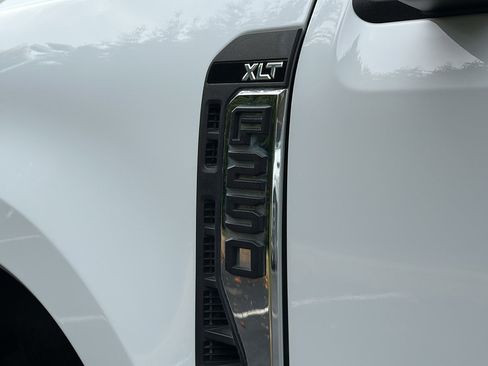 Used 2024 Ford F250 XLT image 12