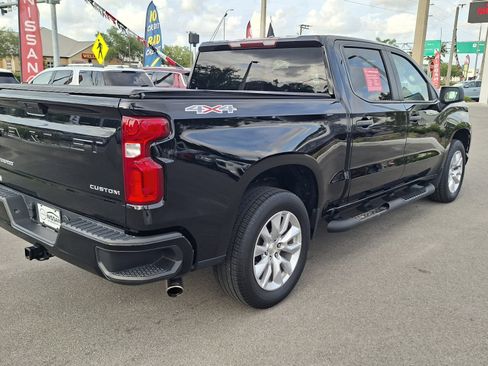Used 2020 Chevrolet Silverado 1500 Custom w/ Custom Value Package AWD/4WD image 5