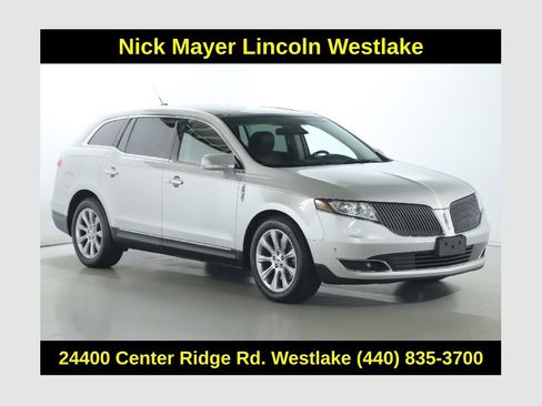 Used 2013 Lincoln MKT AWD image 1