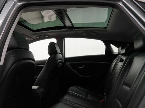 Used 2016 Hyundai Elantra GT w/ Option Group 03 FWD image 12