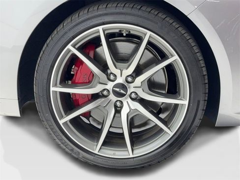 Used 2025 Genesis G70 2.5T image 54